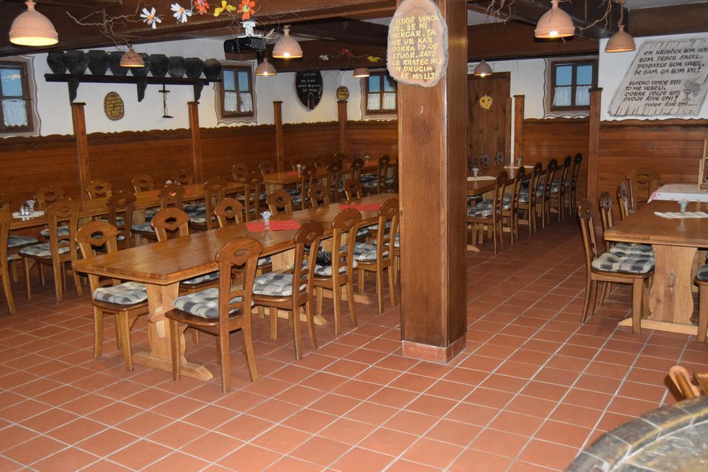 Farm Stay Frank Ozmec Wine And Glamping Estate Ljutomer Bagian luar foto